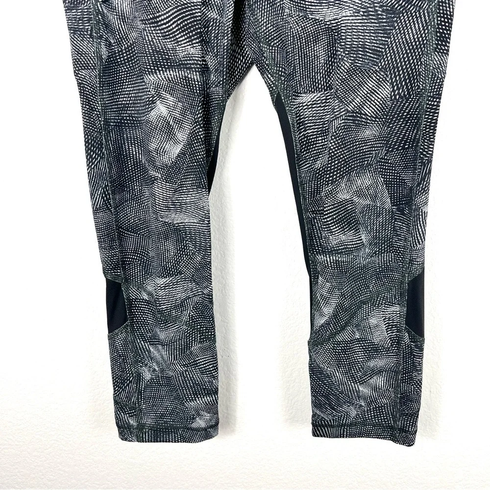 Lululemon Pace Rival HighRise Crop Velocity Mesh Island Mist Black size 8